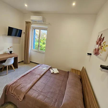Esterina Понтеканьяно